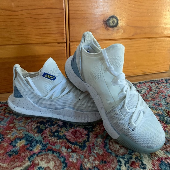 stephen curry shoes youth size 4